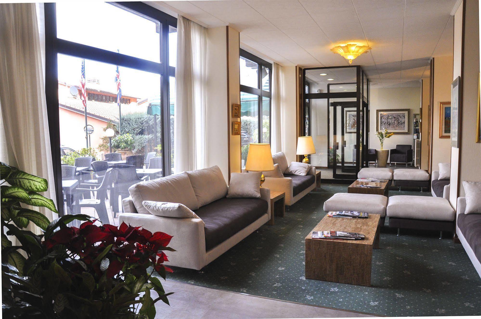 Ilgo Hotel Perugia Esterno foto